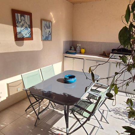 Vila Elsanais Figari  Exteriér fotografie